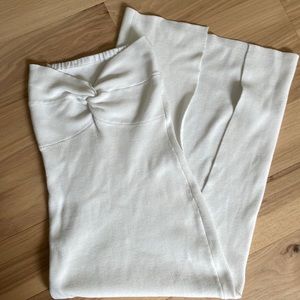 Sexy ribbed twist front knot